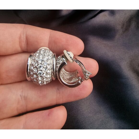 Vintage SWAROVSKI Signed 1980s Silver Toned Clear Crystals Huggie Hoop Clip On E - Picture 5 of 8